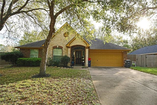 907 Riverside Drive, Alvin, TX 77511