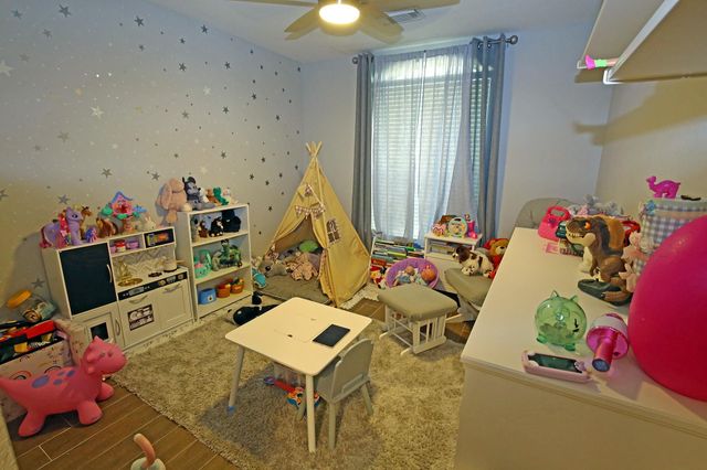 907 Riverside Drive, Alvin, TX 77511