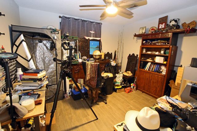 907 Riverside Drive, Alvin, TX 77511