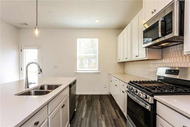 339 Sammon Way, Lawrenceville, GA 30046