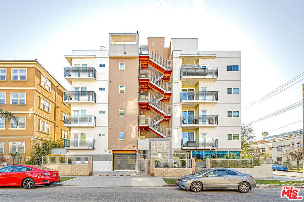 903 S New Hampshire Avenue 303, Los Angeles, CA 90006