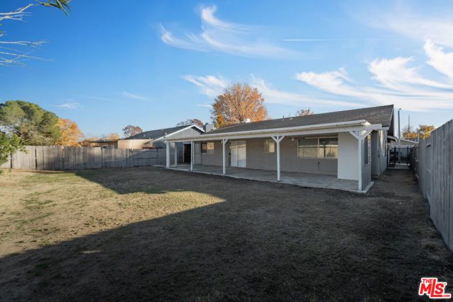 1027 Landsford Street, Lancaster, CA 93535