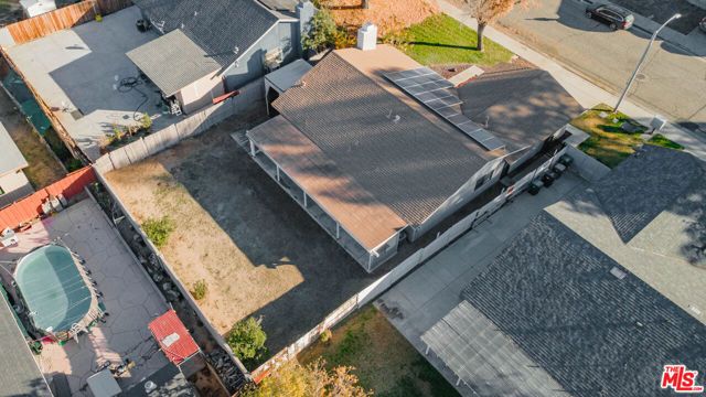 1027 Landsford Street, Lancaster, CA 93535