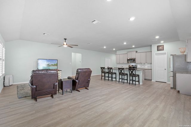 6138 Ballast Trail, New Braunfels, TX 78132