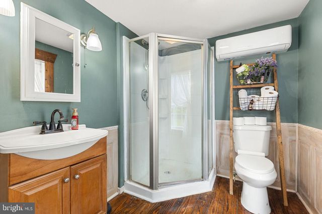 143 N WATER ST, Woodstock, VA 22664