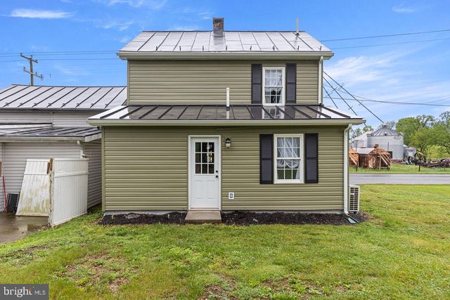 143 N WATER ST, Woodstock, VA 22664