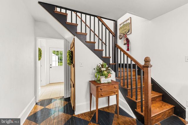 143 N WATER ST, Woodstock, VA 22664