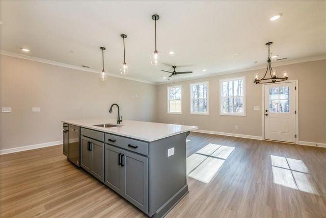 550 Feldspar Way, Lawrenceville, GA 30043
