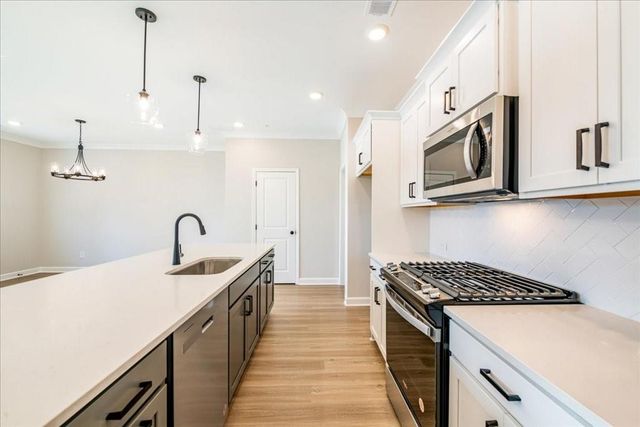 550 Feldspar Way, Lawrenceville, GA 30043