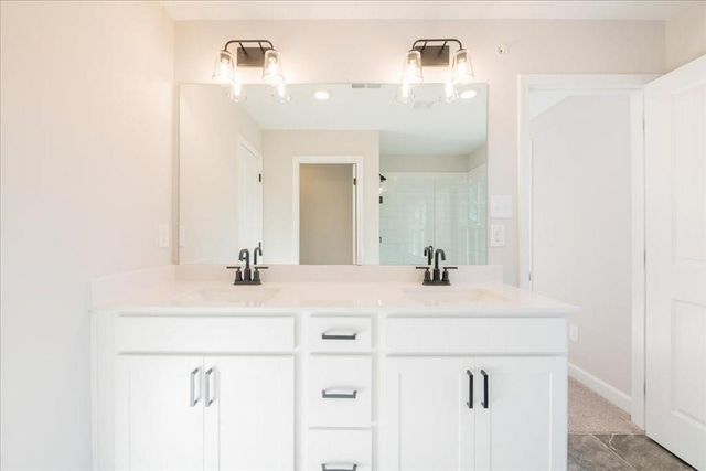 550 Feldspar Way, Lawrenceville, GA 30043