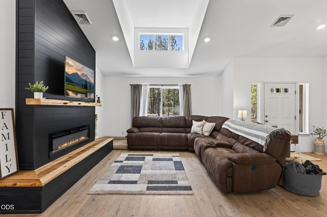 52081 White Fir, La Pine, OR 97739