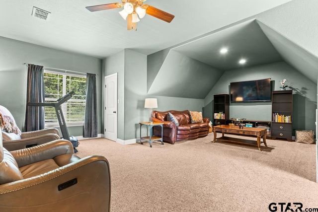 1647 E Mountain Street S, Longview, TX 75604
