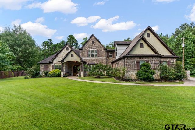 1647 E Mountain Street S, Longview, TX 75604
