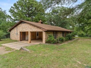 564 County Road 1100, Daingerfield, TX 75638