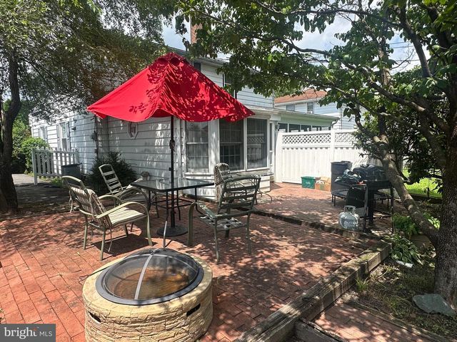 314 E CHERRY ST, Elizabethtown, PA 17022
