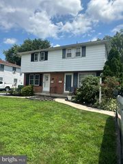314 E CHERRY ST, Elizabethtown, PA 17022