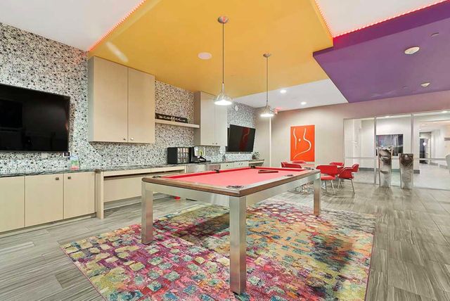 1900 Barton Springs RD 2009, Austin, TX 78704