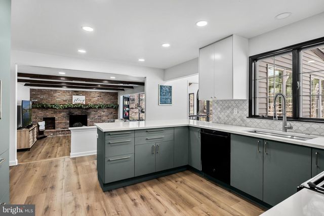 1 HARPER FERRY CT, Medford, NJ 08055