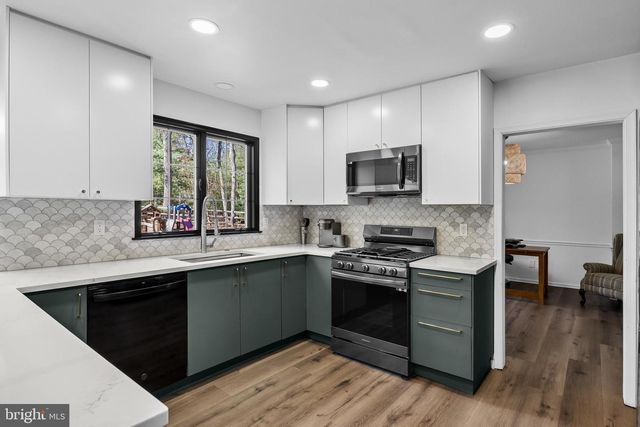 1 HARPER FERRY CT, Medford, NJ 08055