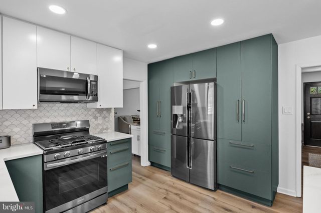 1 HARPER FERRY CT, Medford, NJ 08055