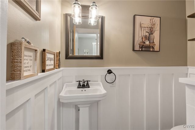 6 Quail Path, Clay, NY 13090