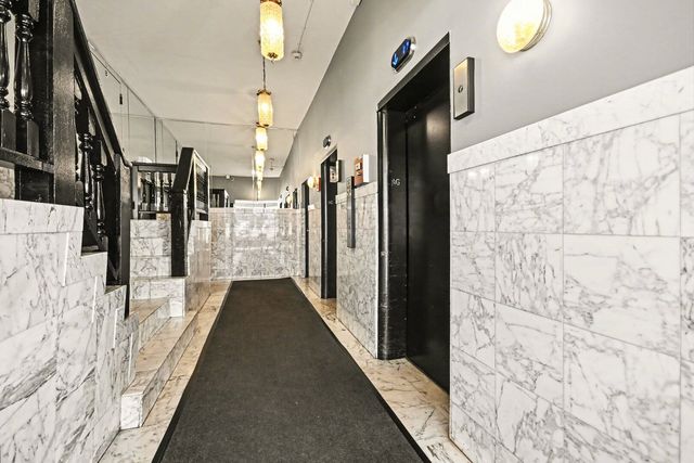 5740 N sheridan Road 8D, Chicago, IL 60660