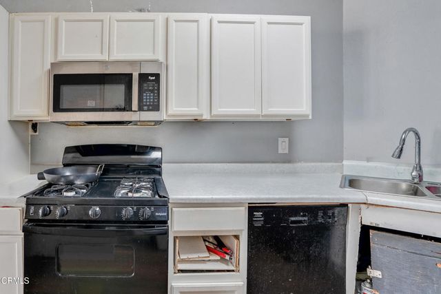 2941 W Hemlock Street 22, Oxnard, CA 93035