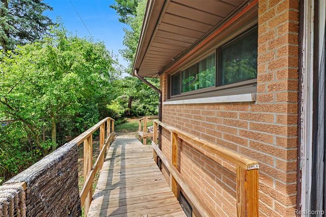 3216 Circle Drive, Flint, MI 48507