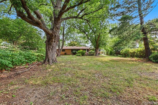 3216 Circle Drive, Flint, MI 48507