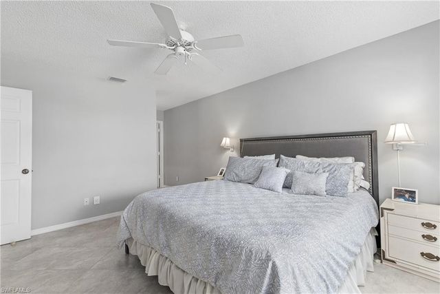 511 Club Side DR 1-511, Naples, FL 34110