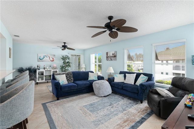 511 Club Side DR 1-511, Naples, FL 34110