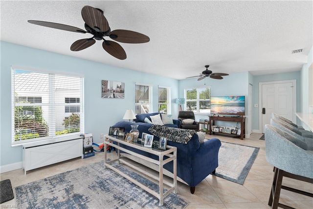 511 Club Side DR 1-511, Naples, FL 34110