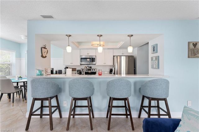 511 Club Side DR 1-511, Naples, FL 34110