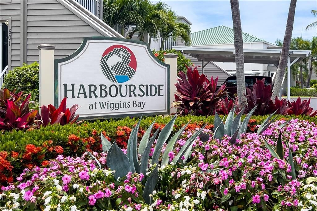 511 Club Side DR 1-511, Naples, FL 34110
