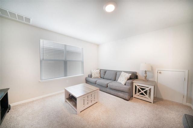 1228 Vogel DR, Georgetown, TX 78626