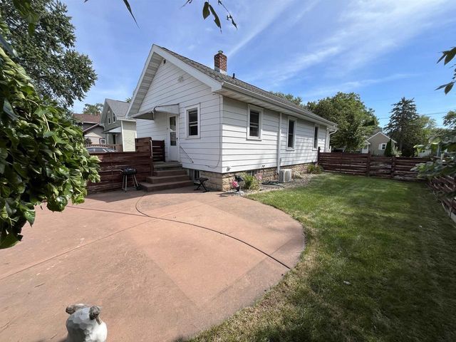 826 W SUMMER STREET, Appleton, WI 54914