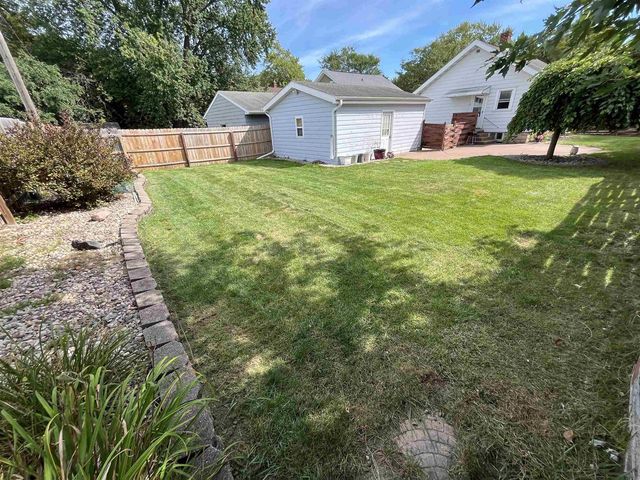 826 W SUMMER STREET, Appleton, WI 54914