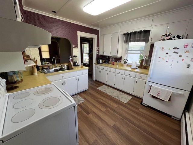 826 W SUMMER STREET, Appleton, WI 54914