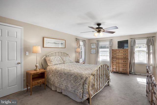 8 MEADOWWOOD COURT, Medford, NJ 08055