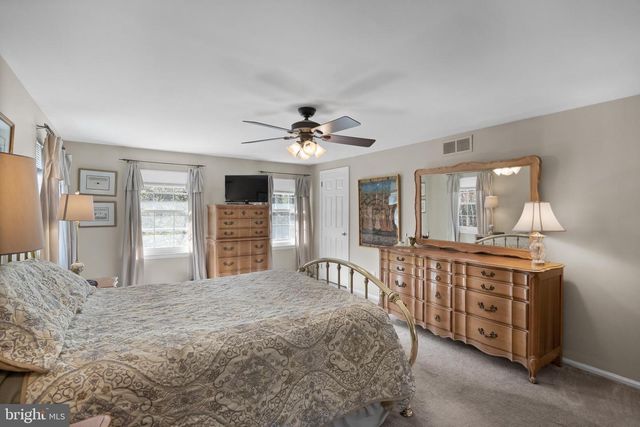 8 MEADOWWOOD COURT, Medford, NJ 08055