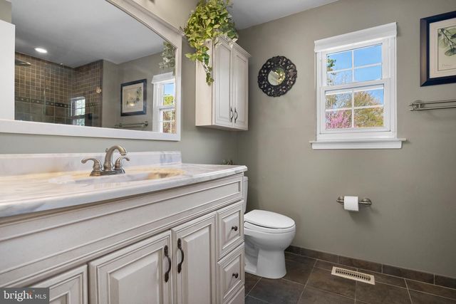 8 MEADOWWOOD COURT, Medford, NJ 08055