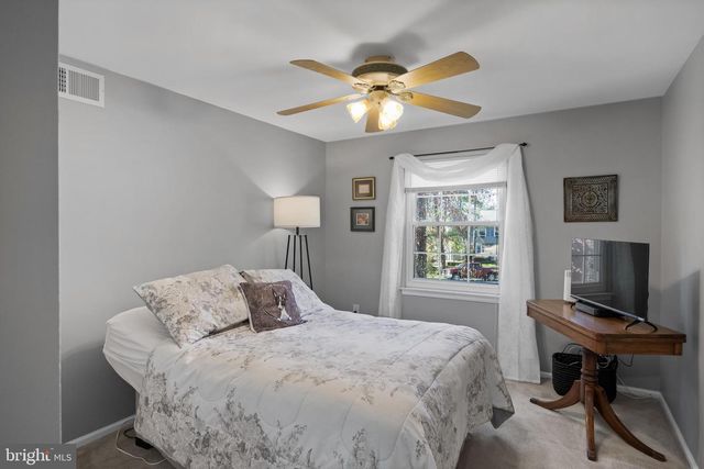 8 MEADOWWOOD COURT, Medford, NJ 08055