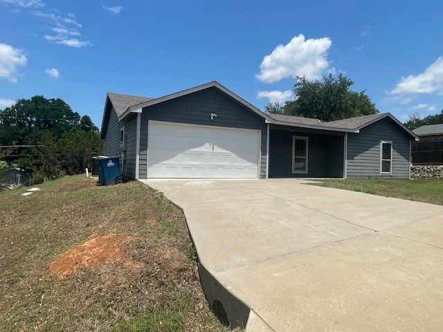 1816 Hidden Valley Road, Granbury, TX 76049