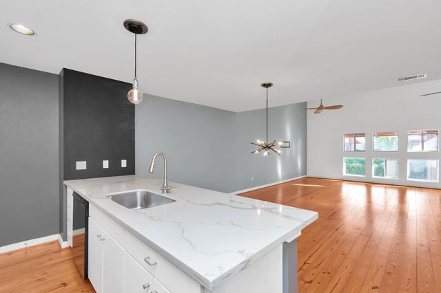 2605 Calumet Street 38, Houston, TX 77004