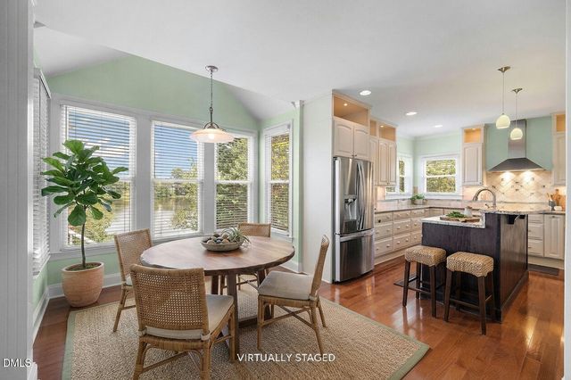 2000 Muirfield Village Way, Raleigh, NC 27604