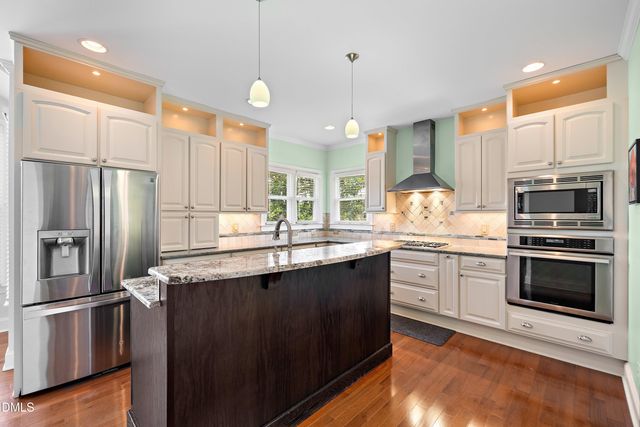 2000 Muirfield Village Way, Raleigh, NC 27604