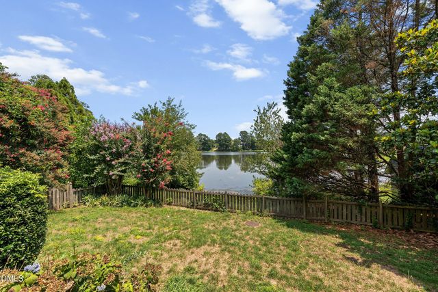 2000 Muirfield Village Way, Raleigh, NC 27604