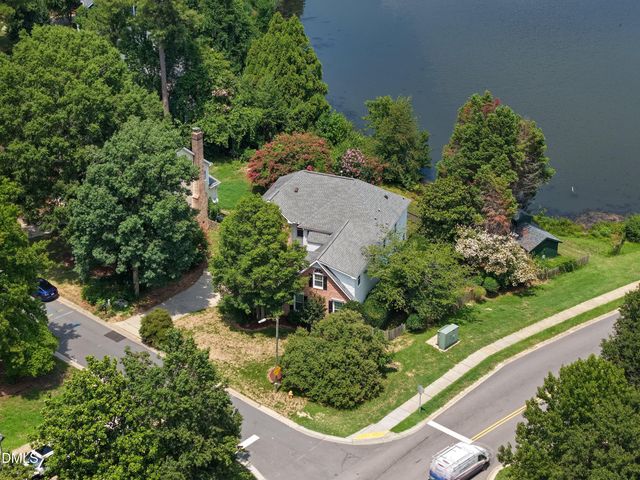 2000 Muirfield Village Way, Raleigh, NC 27604