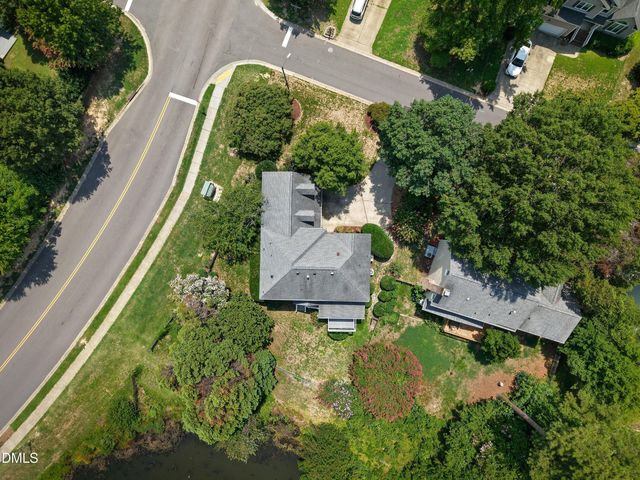 2000 Muirfield Village Way, Raleigh, NC 27604