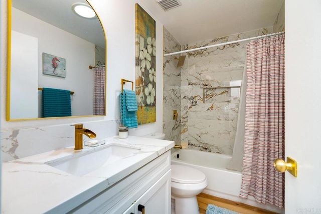 1025 Plover Way, Oceanside, CA 92057